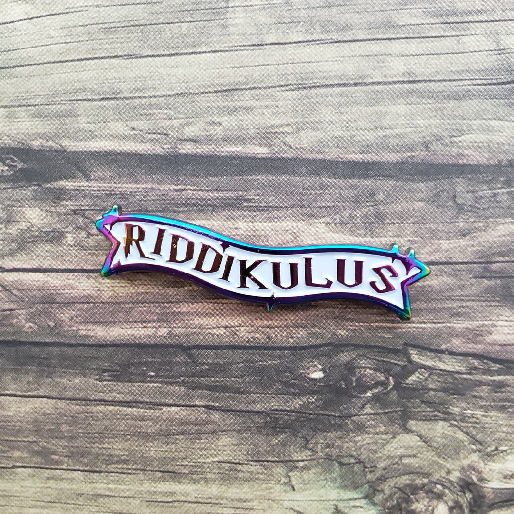 Riddikulus Spell Banner Pin // Hard Enamel Pin // Harry Potter Fanart // Lapel Pin
